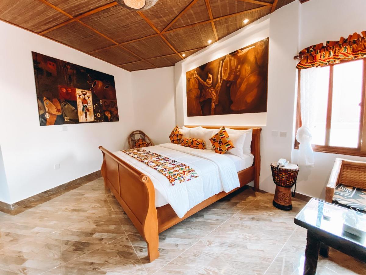 Ike'S Cultural Village Kumasi Exteriör bild