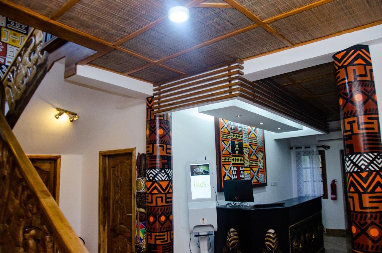 Ike'S Cultural Village Kumasi Exteriör bild